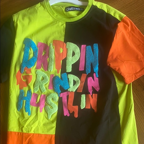 A T SHIRT - Picture 1 of 2